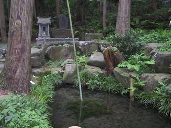 御滝神社の湧水の写真